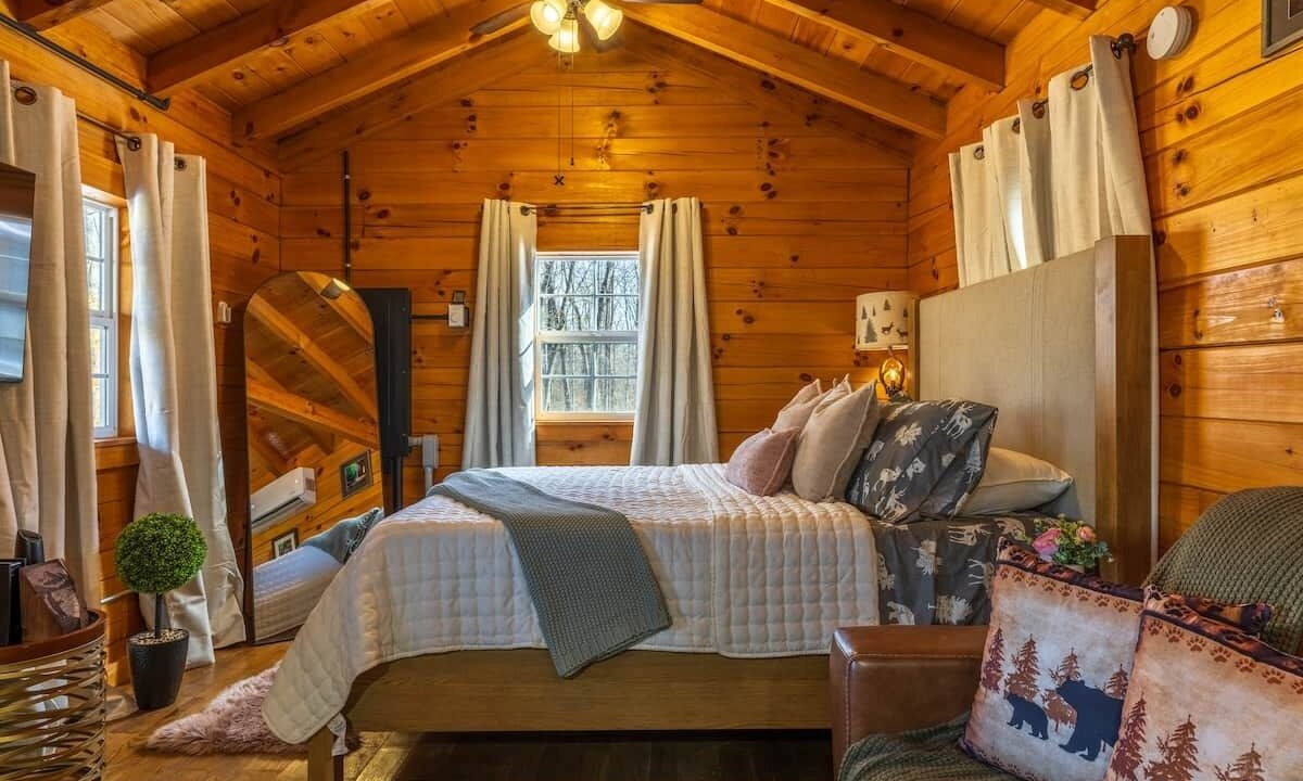 Photo of Bedroom in McArthur