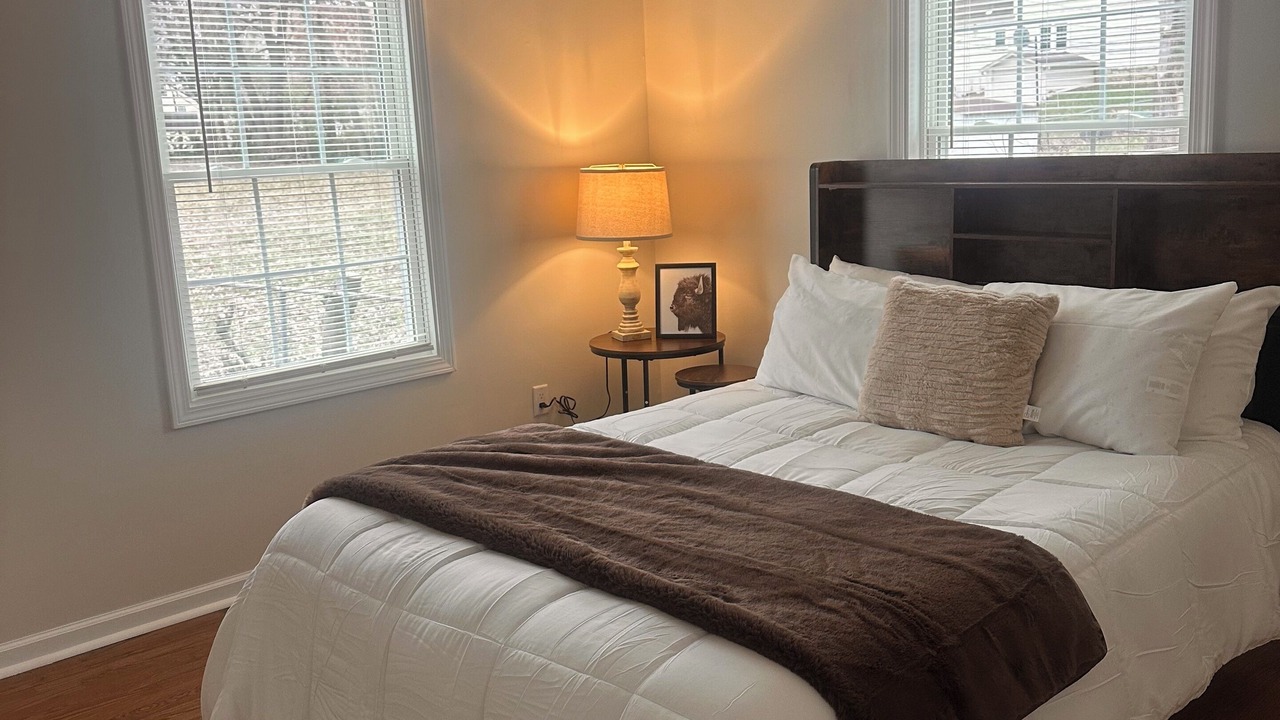 Photo of Bedroom in Roeland Park