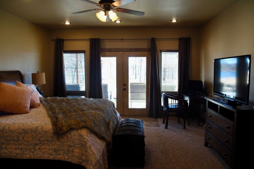 Photo of Bedroom in Texanna