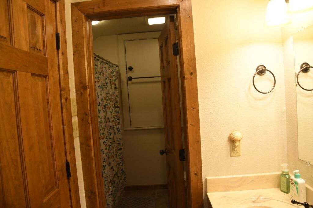 Photo of Bathroom in Texanna