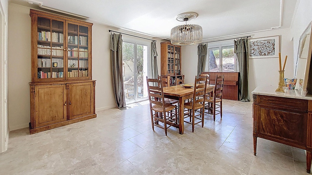 Photo of Bedroom in Aramon