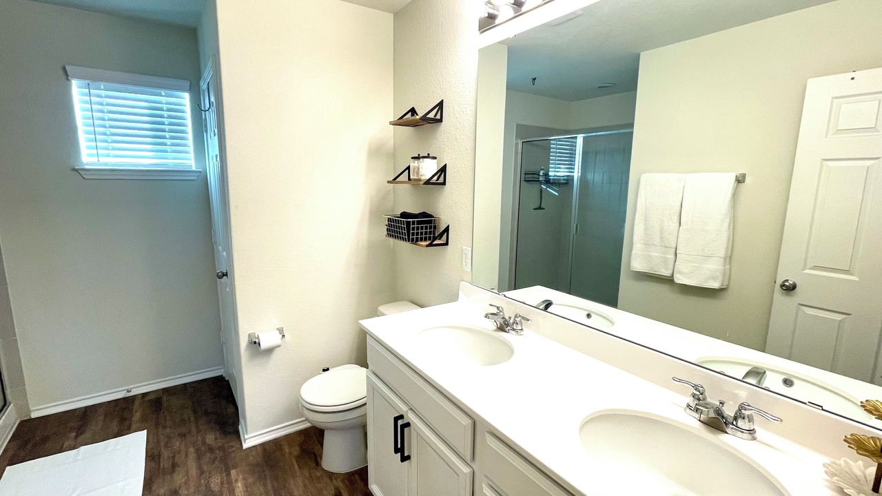 Photo of Bathroom in Leander