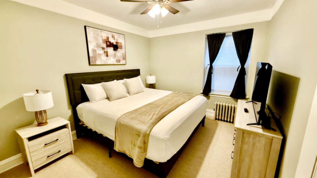 Photo of Bedroom in Oak Park