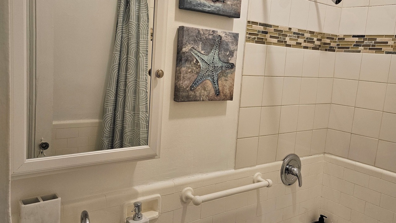 Photo of Bathroom in Oak Park