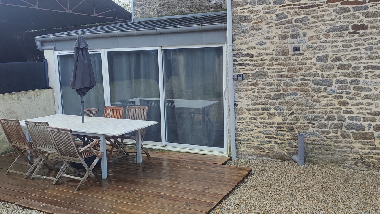 Photo of Outdoor in Trevron