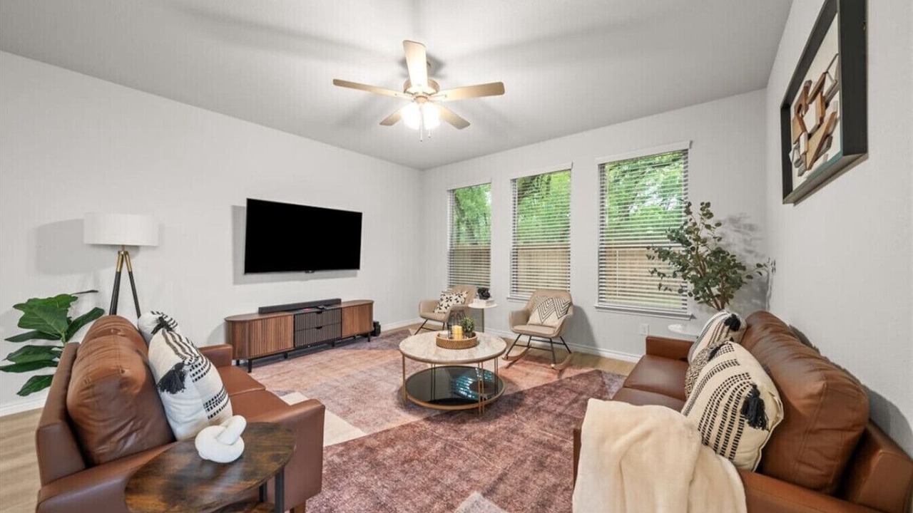 Photo of Livingroom in Denton