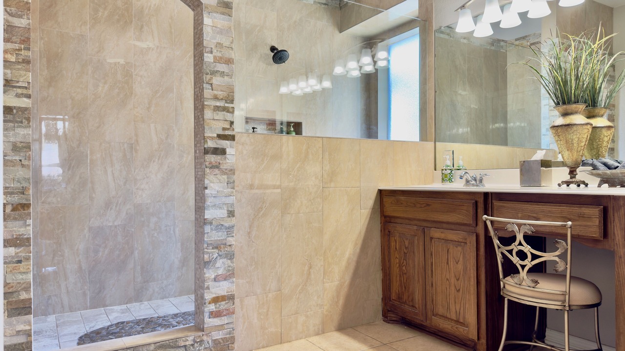Photo of Bathroom in Murphy