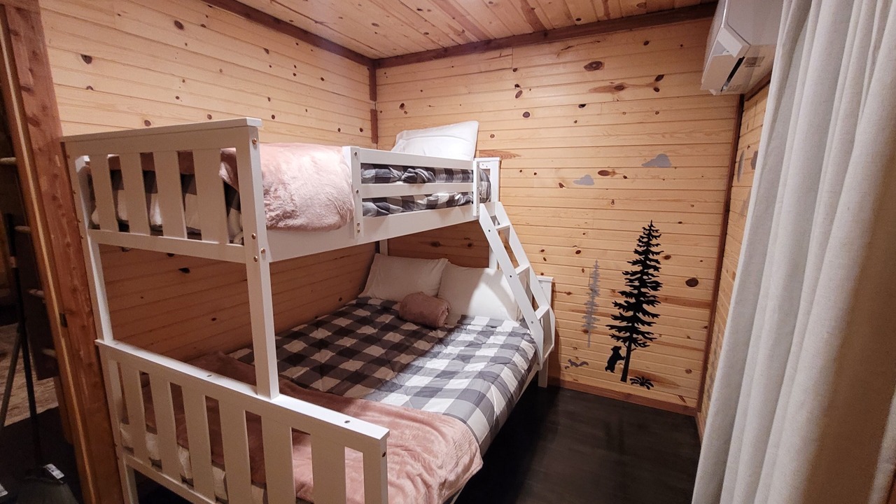 Photo of Bedroom in Davisville