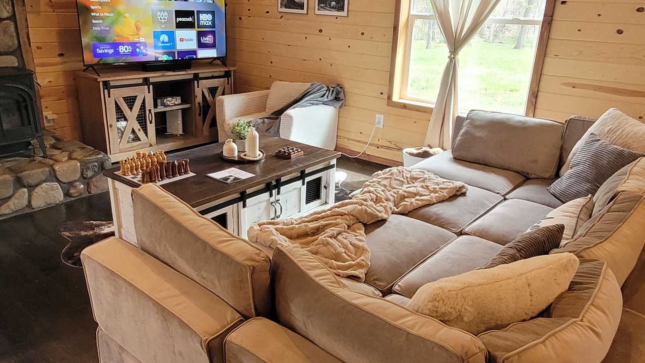 Photo of Livingroom in Davisville