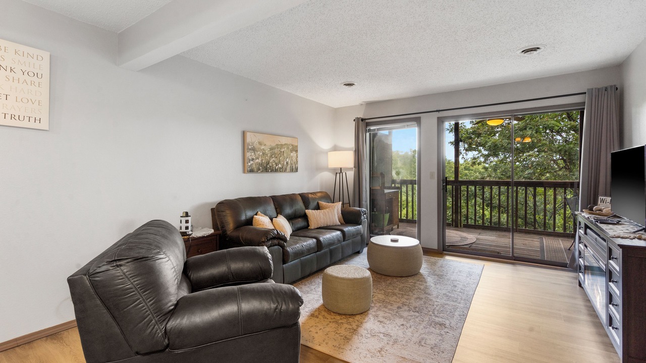 Photo of Livingroom in Notch Estates