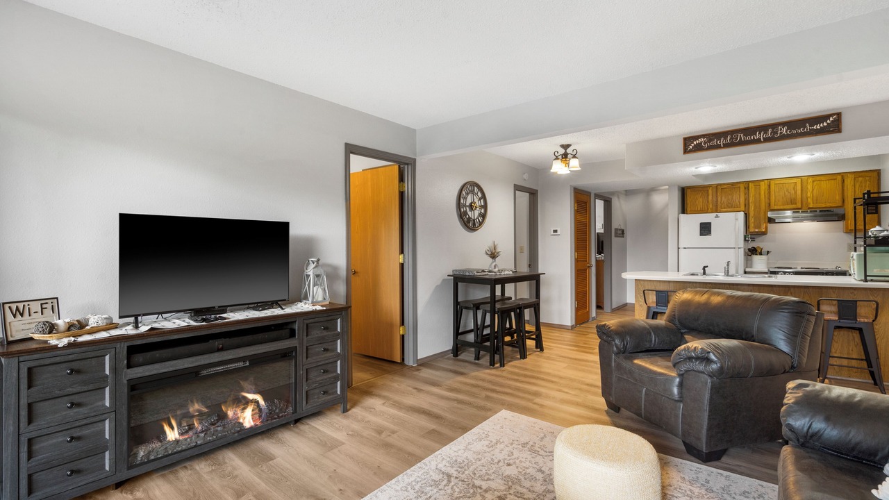 Photo of Livingroom in Notch Estates