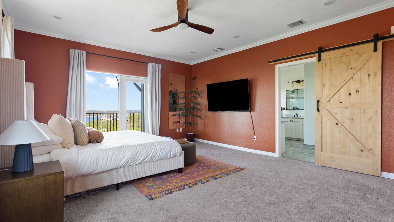 Photo of Bedroom in Lakeway