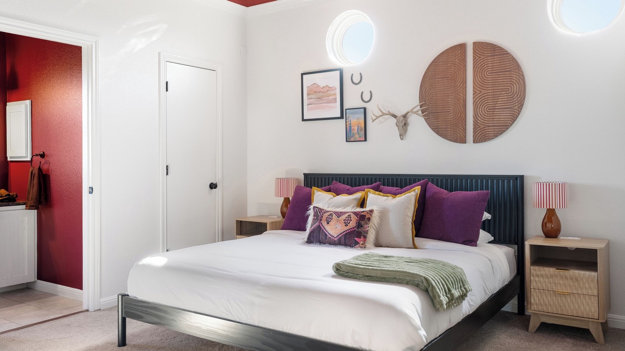 Photo of Bedroom in Lakeway