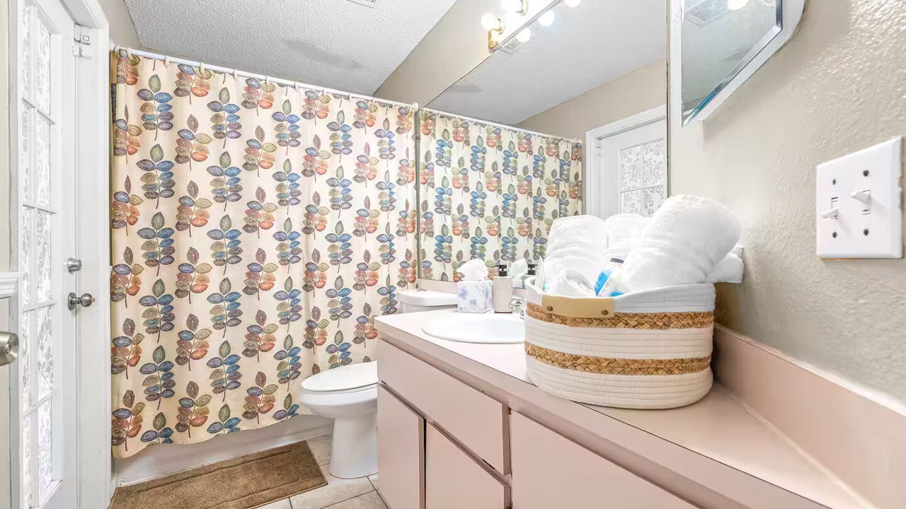Photo of Bathroom in Berkeley Manor