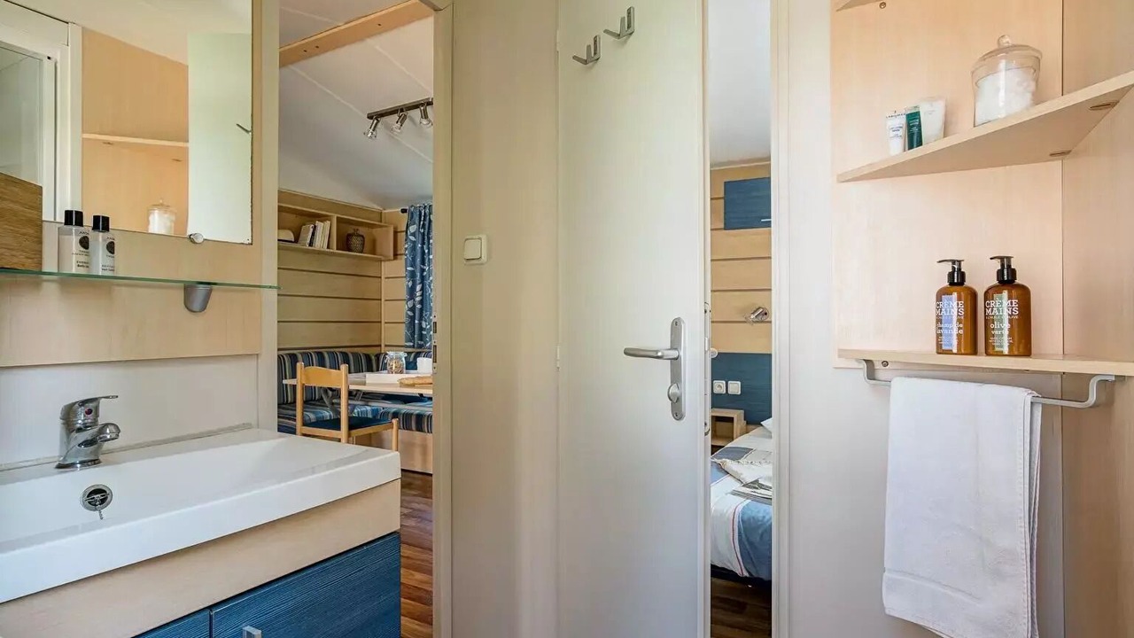 Photo of Bathroom in Maisons-Laffitte