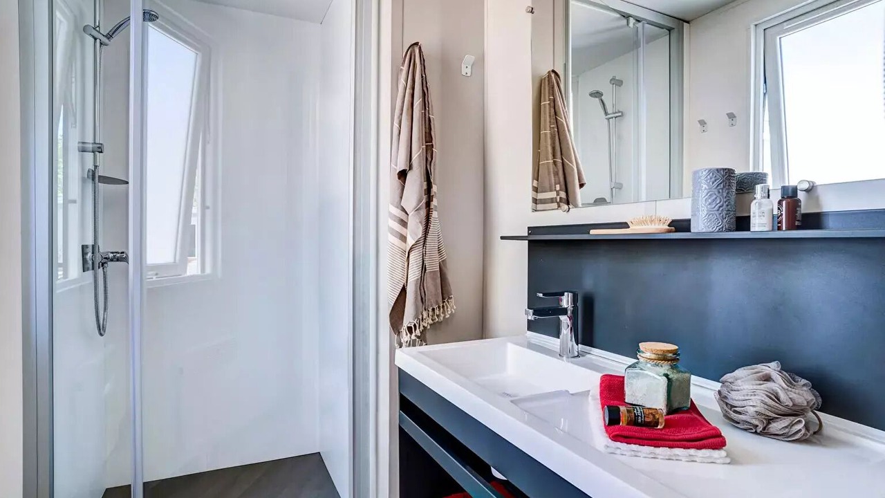 Photo of Bathroom in Maisons-Laffitte