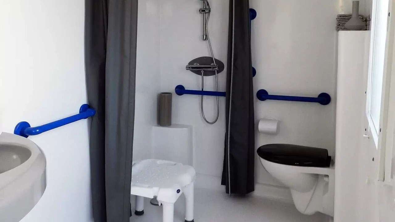 Photo of Bathroom in Maisons-Laffitte