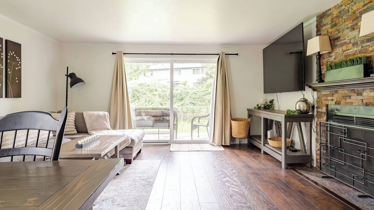 Photo of Livingroom in North Creek