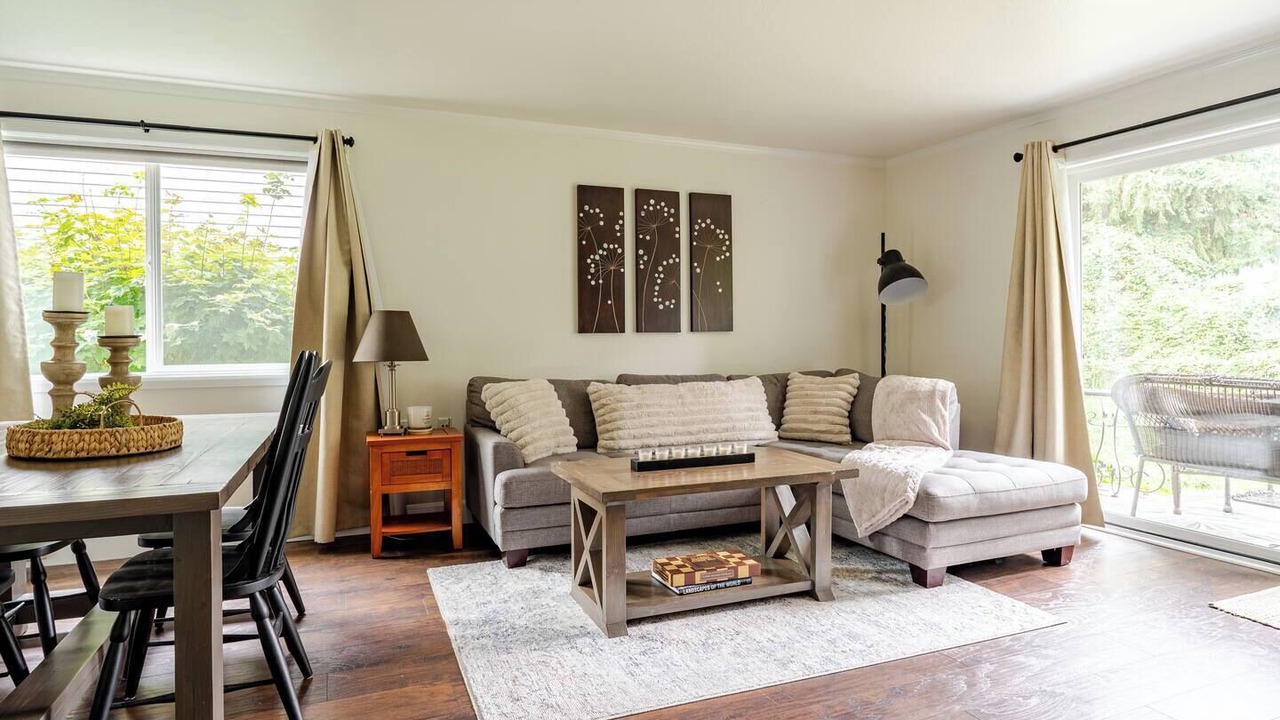 Photo of Livingroom in North Creek