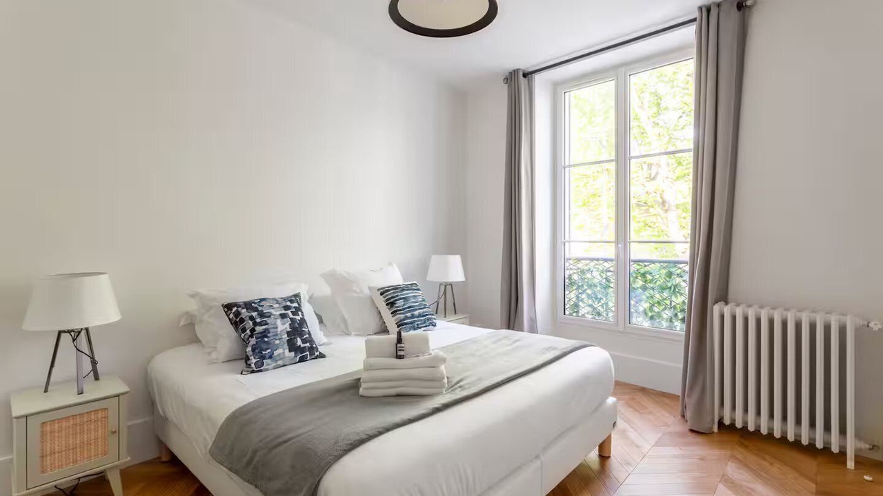 Photo of Bedroom in Notre-Dame-des-Champs