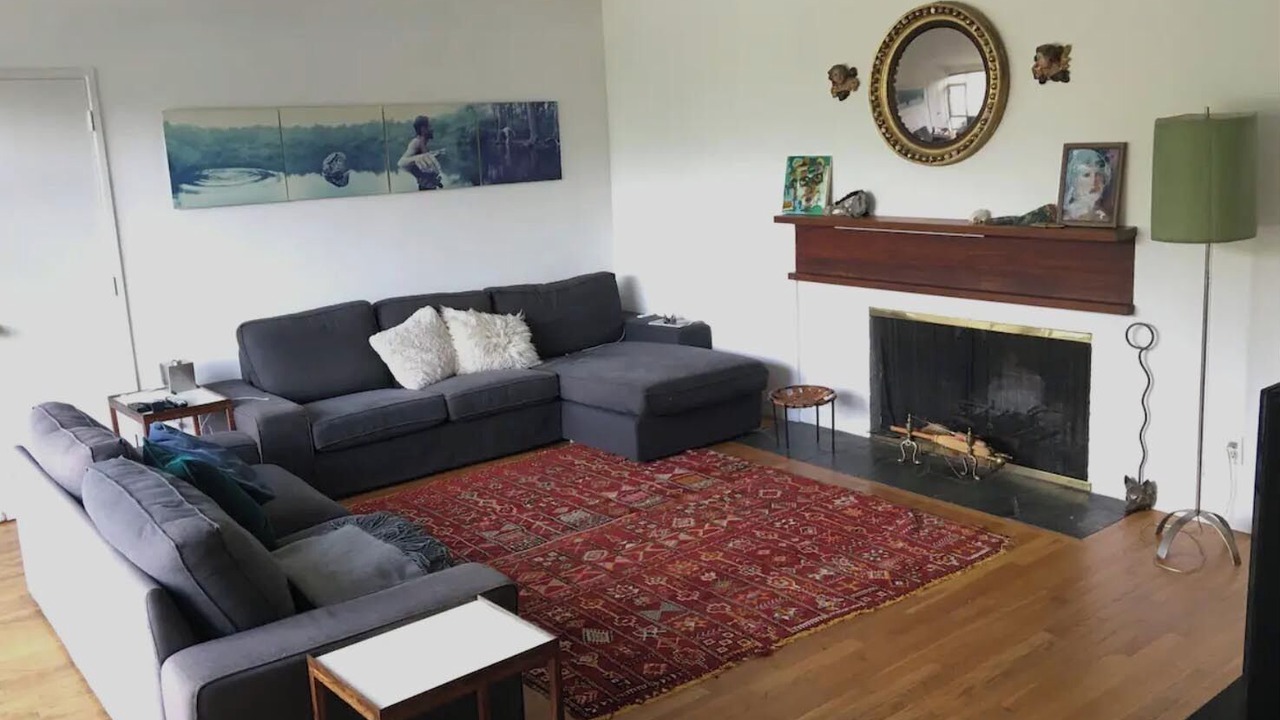 Photo of Livingroom in Bedford