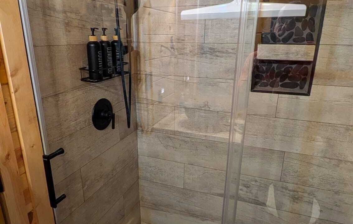 Photo of Bathroom in Cherry Log