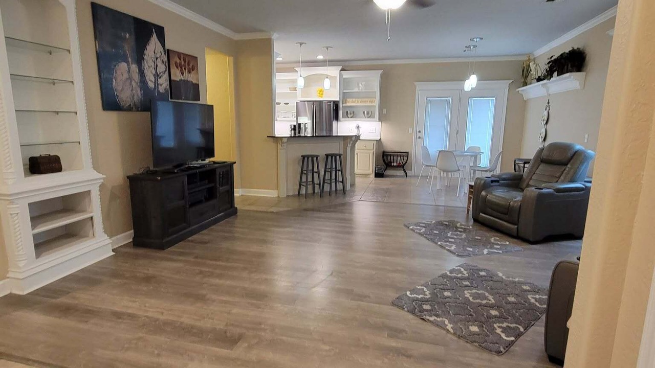 Photo of Livingroom in Moore