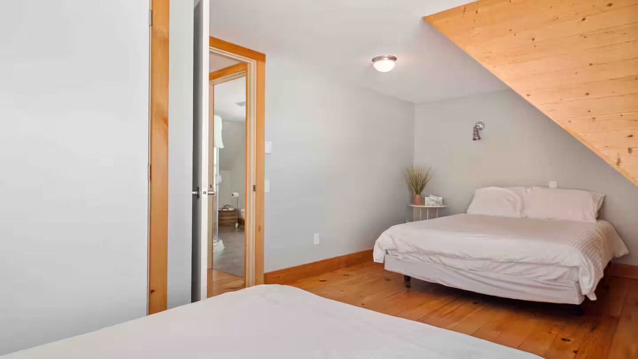 Photo of Bedroom in St-Thomas-de-Kent