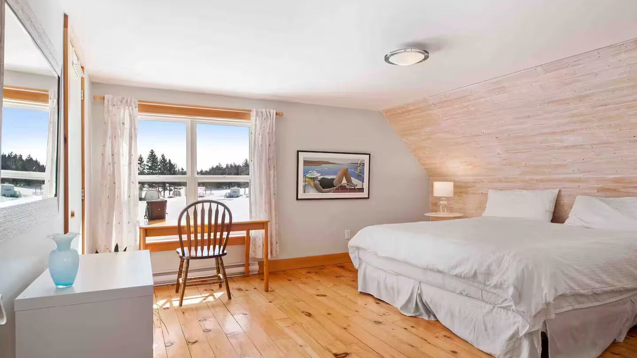 Photo of Bedroom in St-Thomas-de-Kent