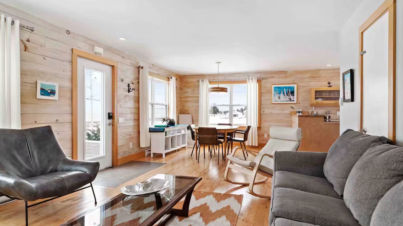 Photo of Livingroom in St-Thomas-de-Kent
