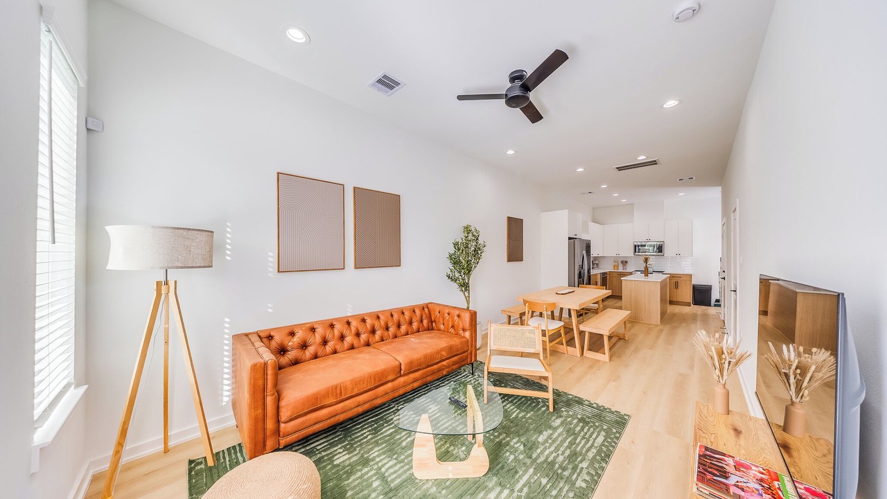 Photo of Livingroom in Northside