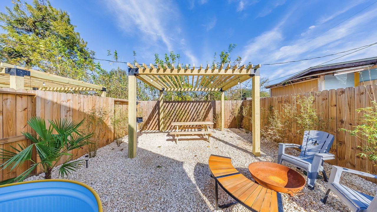 Photo of Outdoor in Northside