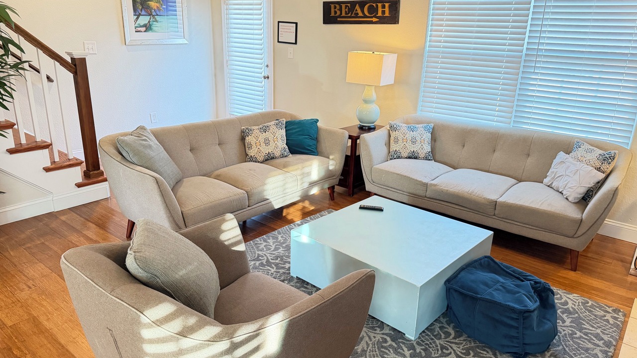 Photo of Livingroom in Northeast Virginia Beach