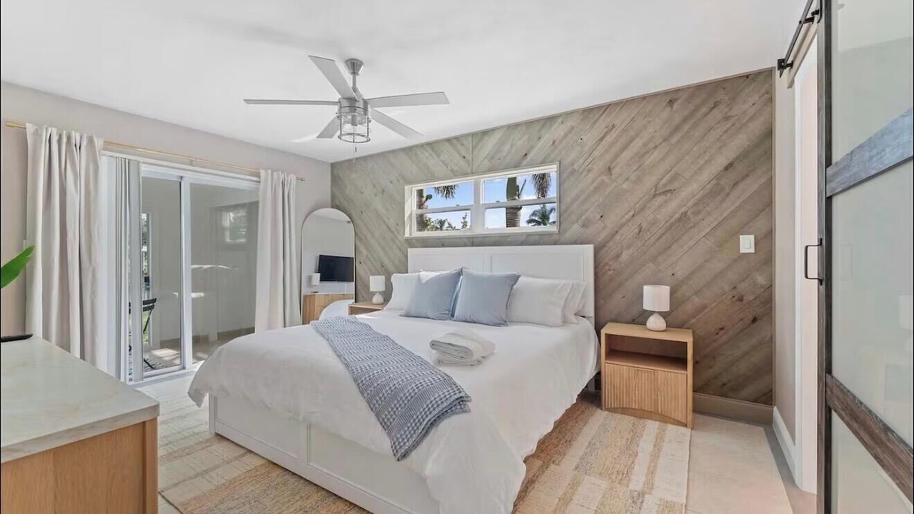Photo of Bedroom in Bay Crest Park