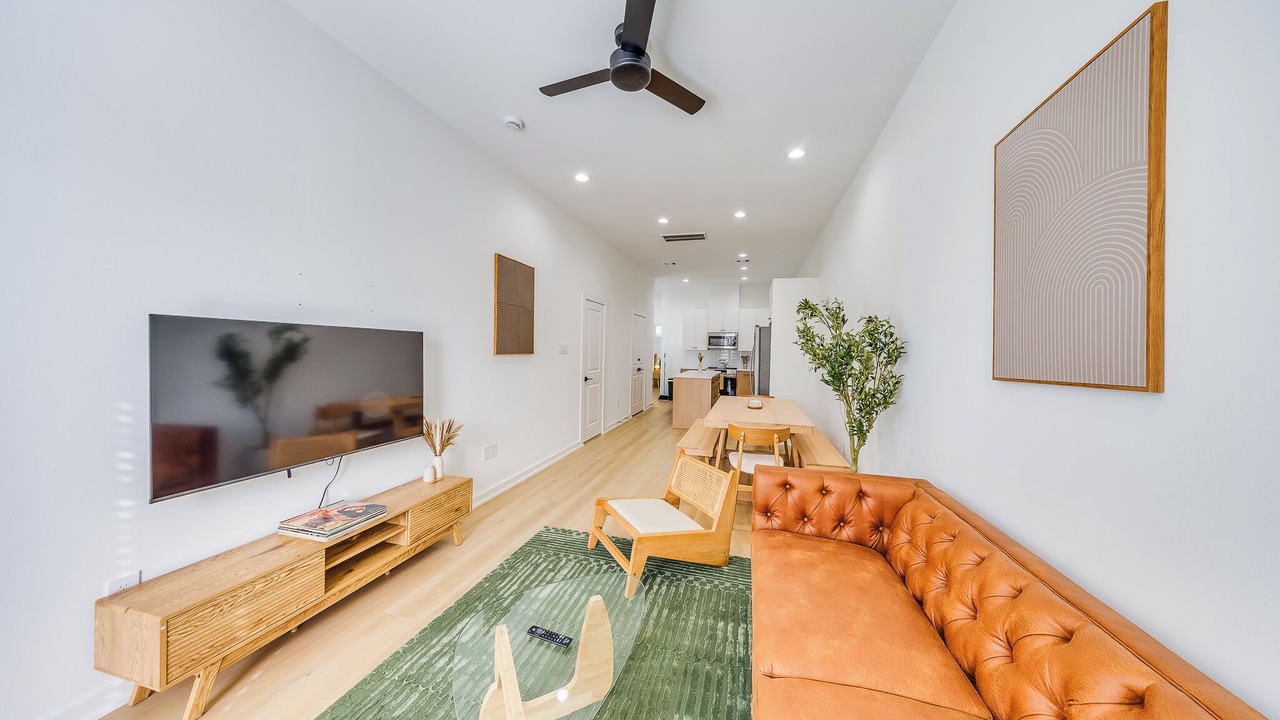 Photo of Livingroom in Northside