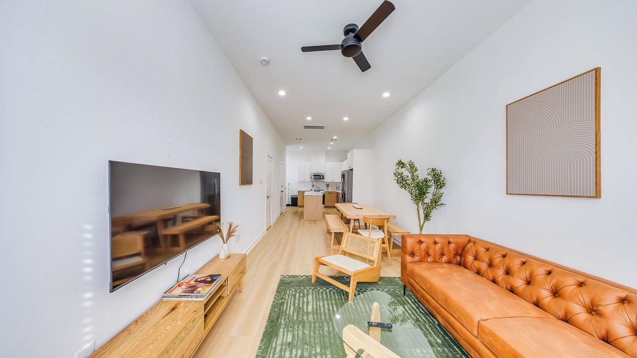 Photo of Livingroom in Northside