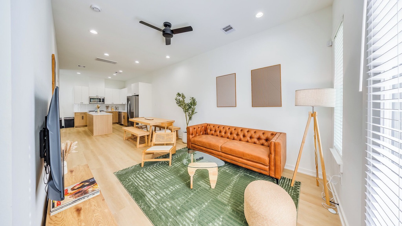 Photo of Livingroom in Northside