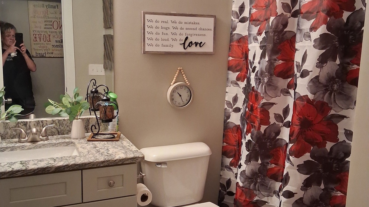 Photo of Bathroom in Rocky Face