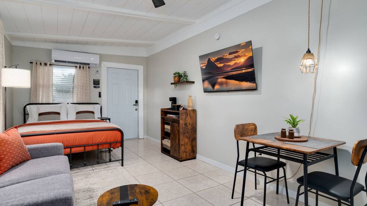 Photo of Bedroom in Englewood Park