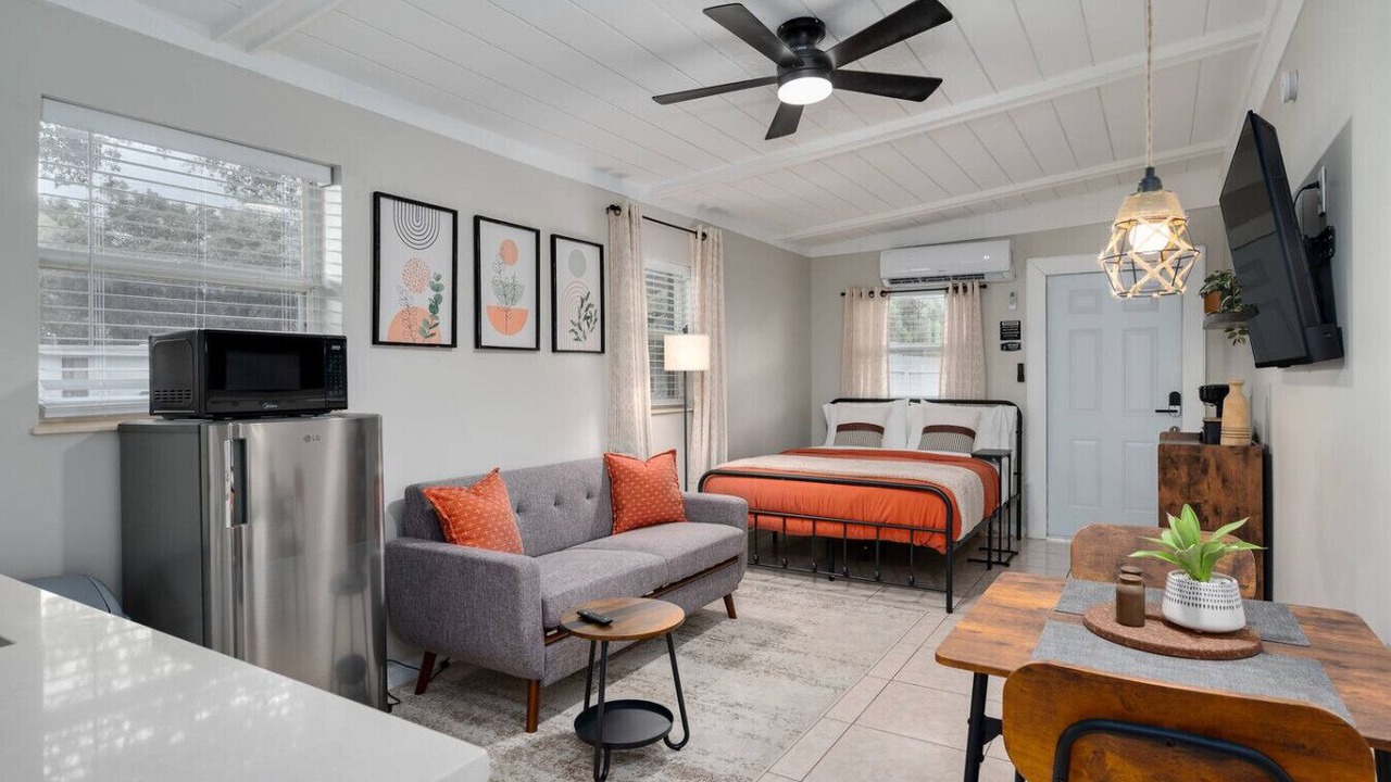 Photo of Bedroom in Englewood Park