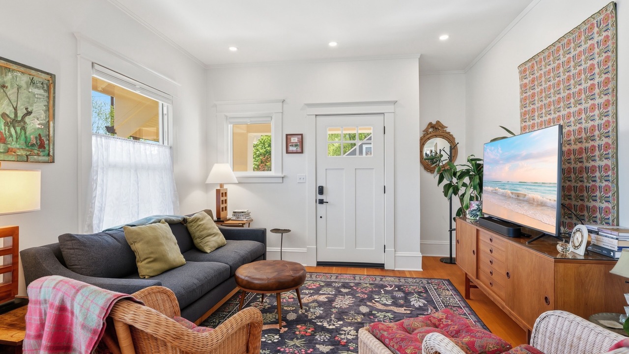 Photo of Livingroom in Greenwood