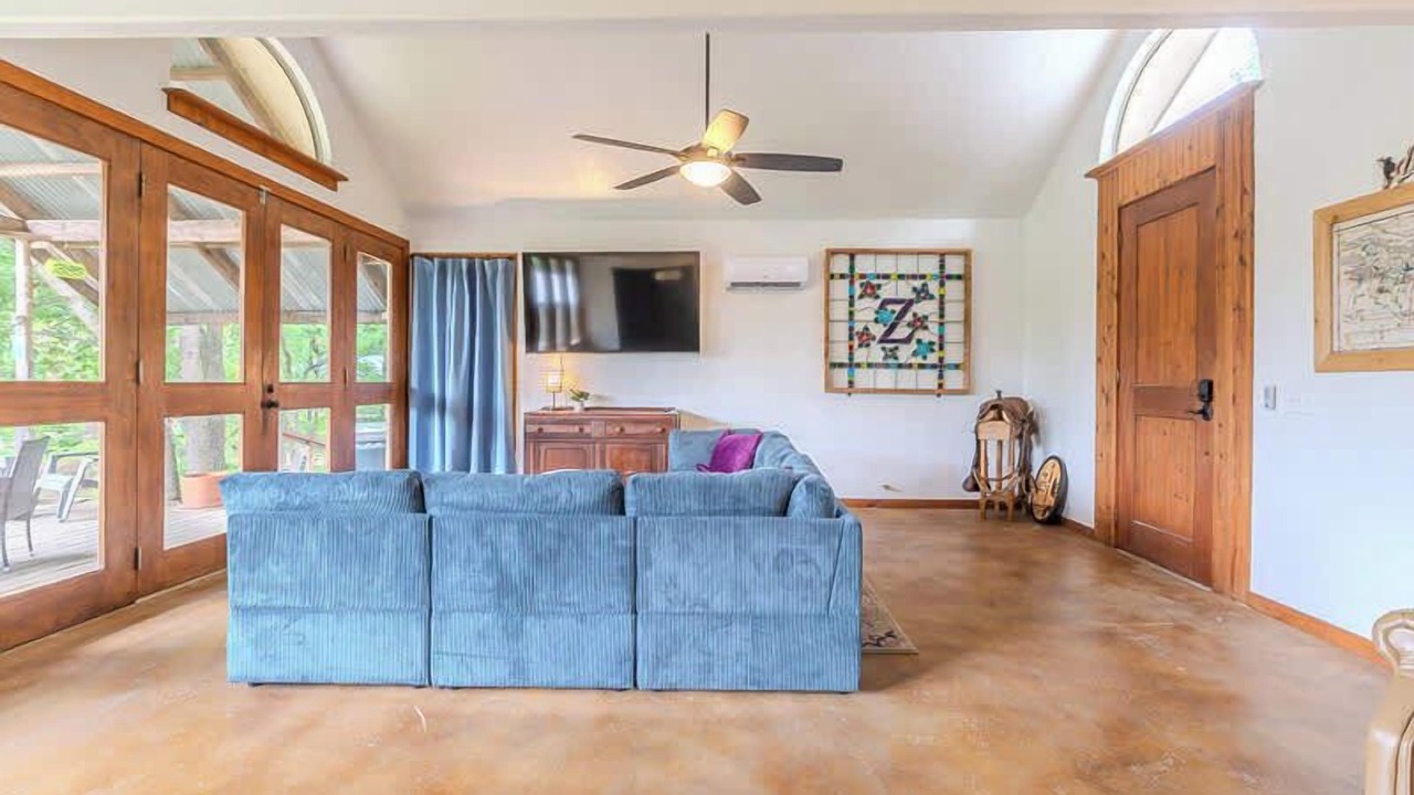 Photo of Livingroom in Medicine Park