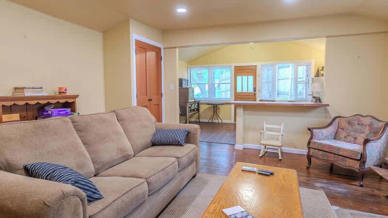 Photo of Livingroom in Medicine Park