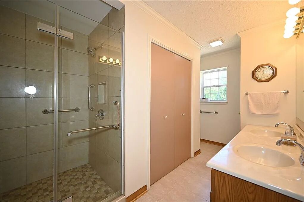 Photo of Bathroom in Waldron