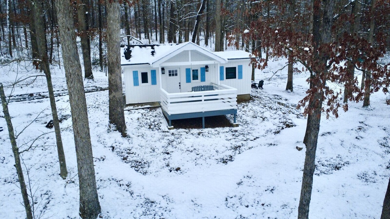 Photo of Outdoor in Henryville