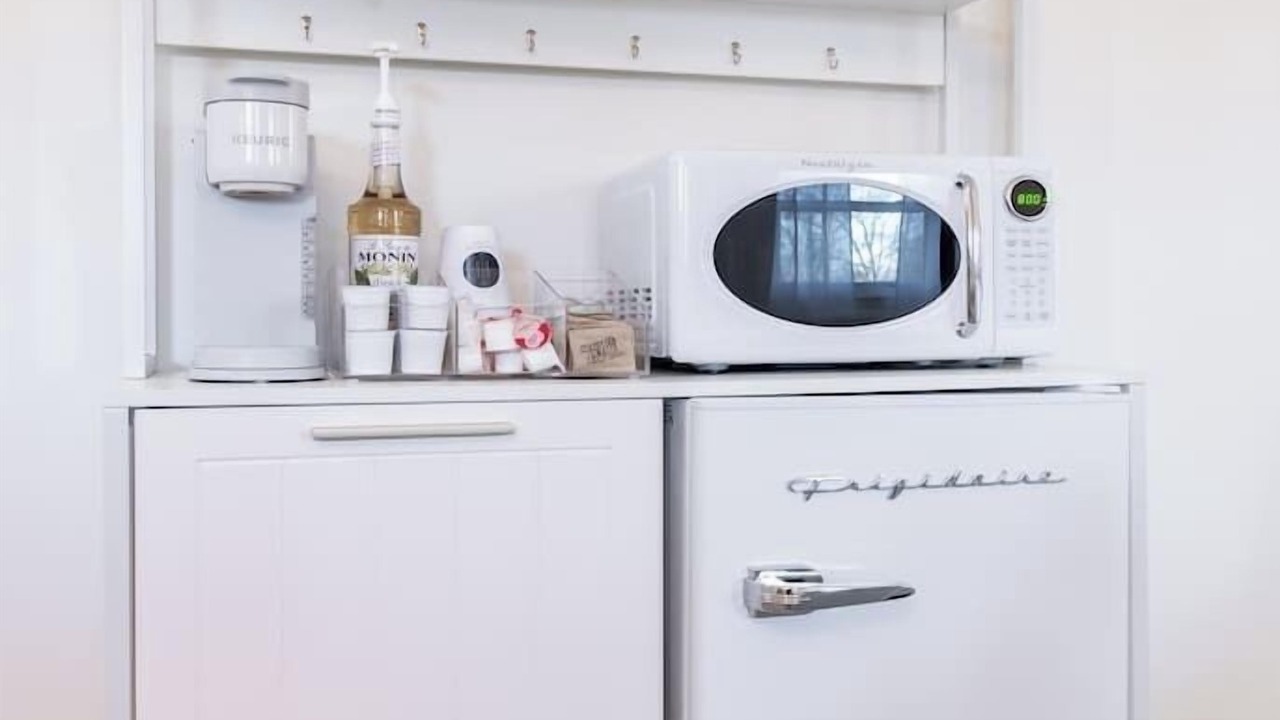 Photo of Others in Henryville