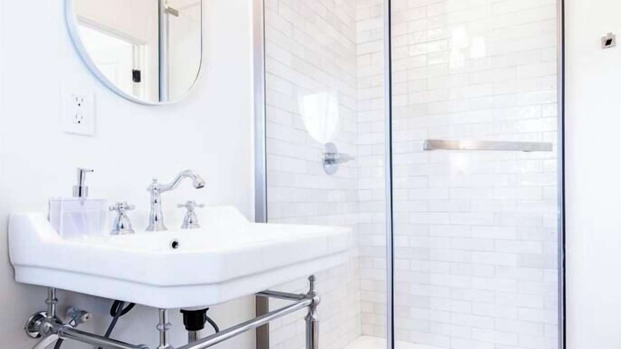 Photo of Bathroom in Henryville