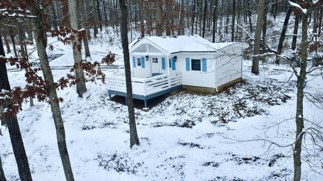 Photo of Outdoor in Henryville