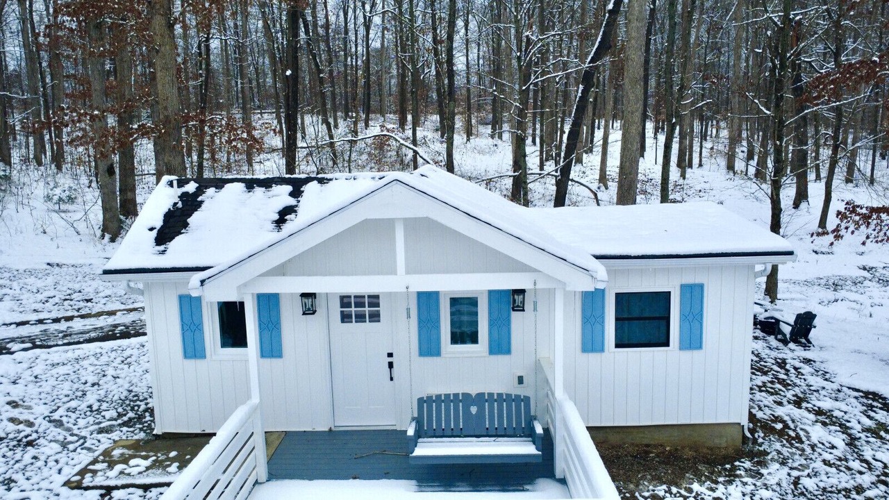 Photo of Outdoor in Henryville