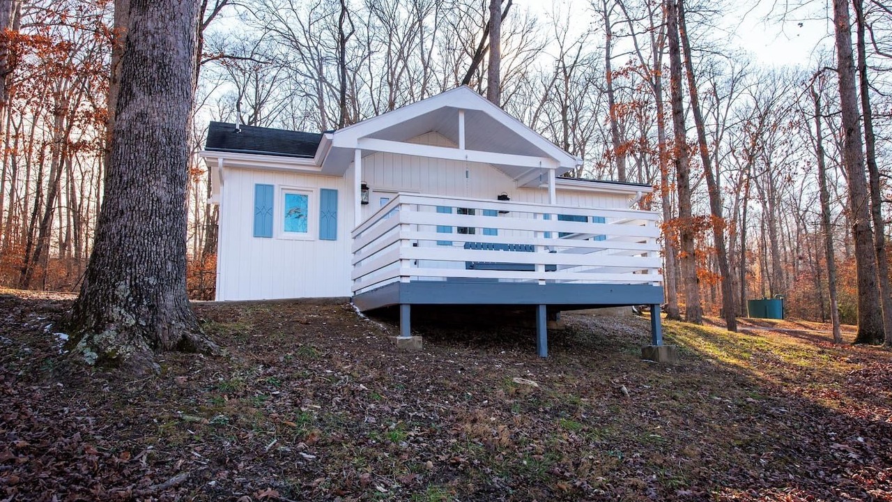 Photo of Outdoor in Henryville